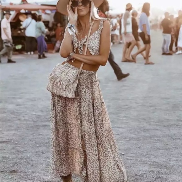 SOLD OUT Leopard Print Bohemian Ruched Slit Maxi Skirt - Picture 7 of 9